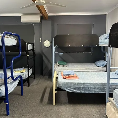 Kalbarri Backpackers Hostel Exterior photo